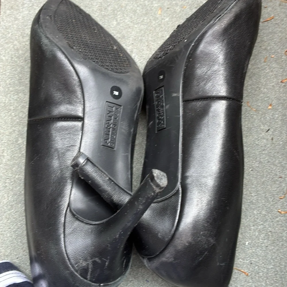 Alfani Step N Flex Comfort Black Pointed Toe 3” Heel Pumps Size 7 Buttery Soft